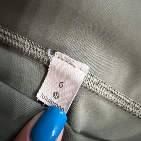 Lululemon Runs With The Waves Crop 21" Workout Pants W6AVOS Size 6 - Picture 11 of 12